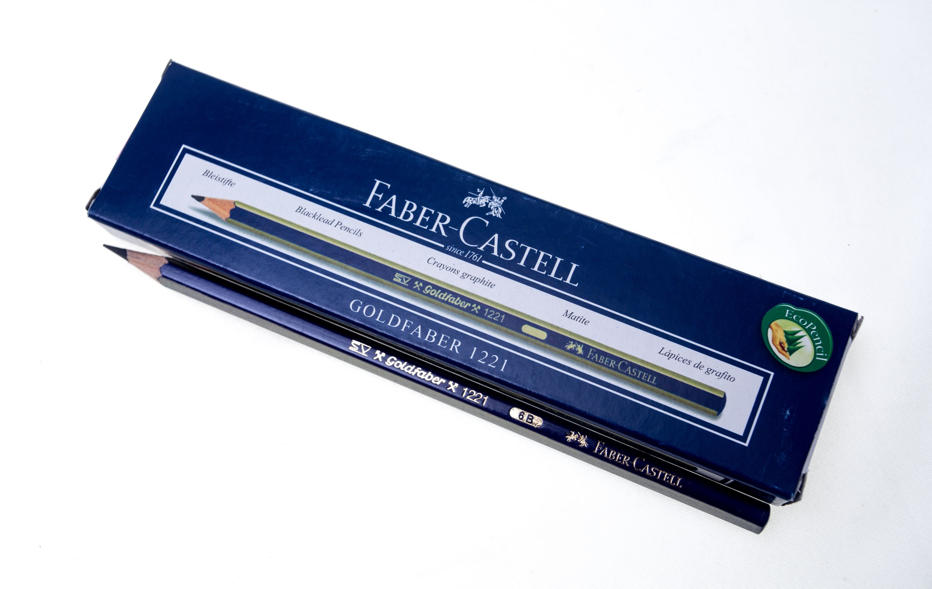 Карандаш чернографитный "Faber-Castell" Goldfaber 1221 6B /12/