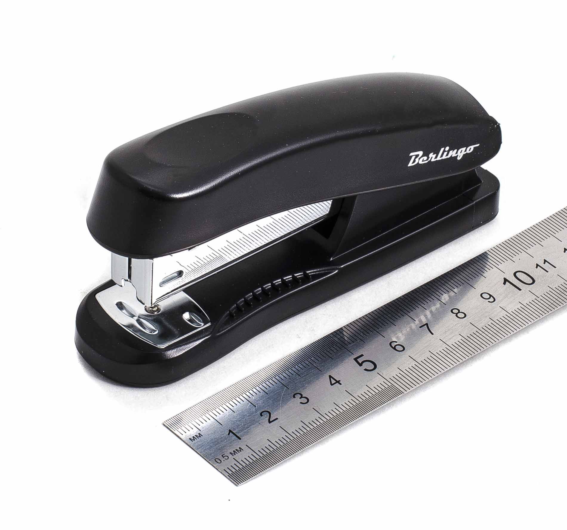 Степлер 24/6, 26/6 до 25л. Berlingo черный /12/